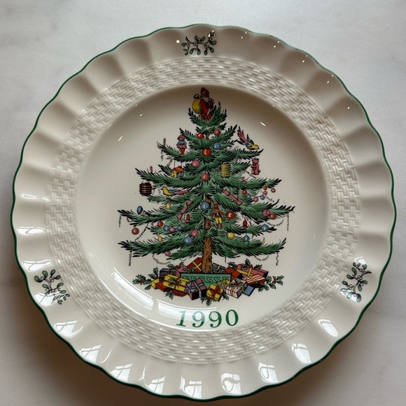 Spode Christmas Tree 1990 Year Collector Plate with Fluting - Picture 1 of 4